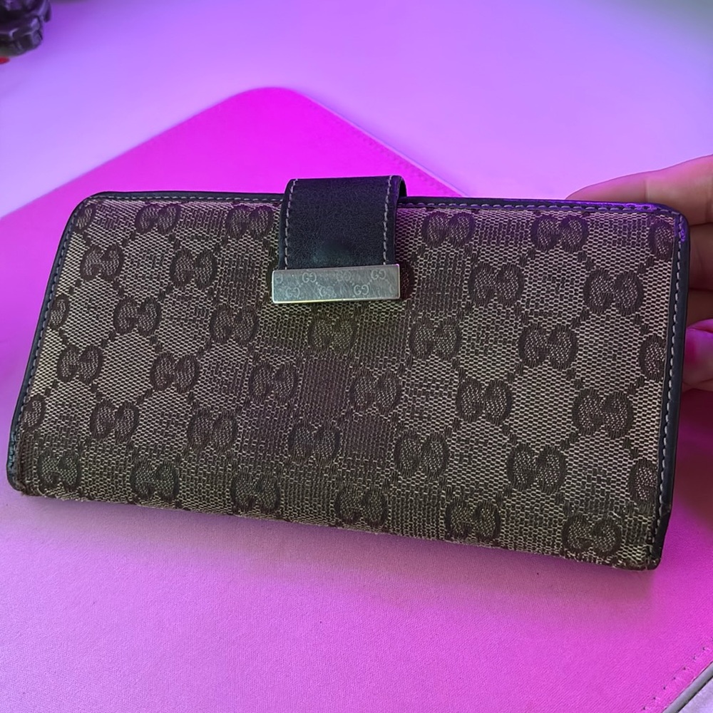 GUCCI Authentic Long Wallet Preloved